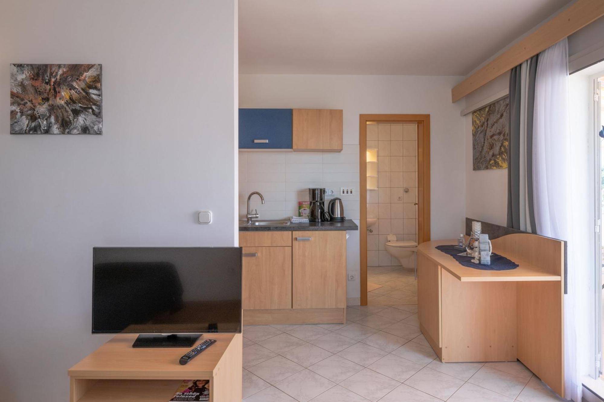 Apartmani Marelic - Sun Beach Zavalatica Exterior foto